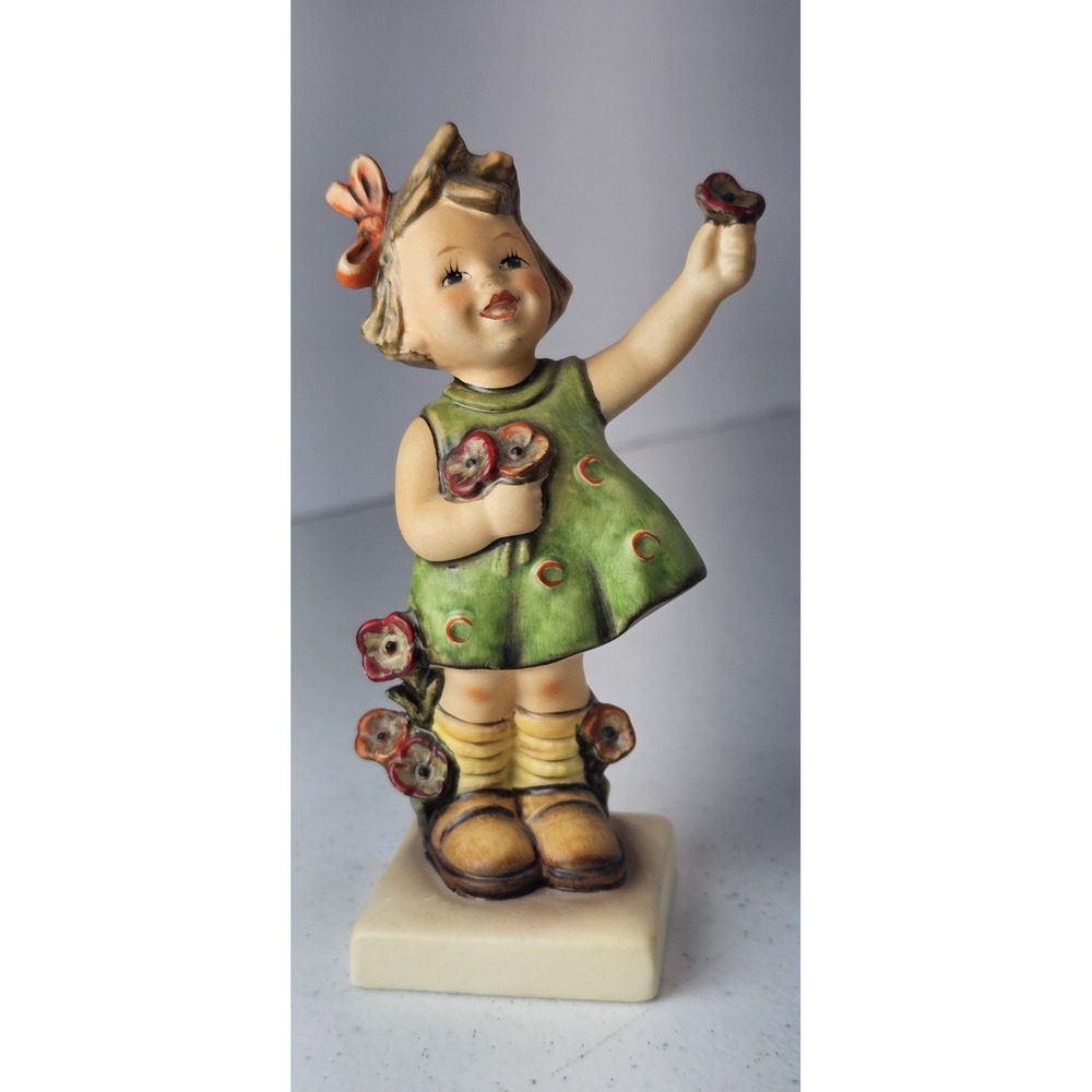 Goebel Hummel Spring Cheer Figurine #72 Girl With Flowers TMK 6 W. Germany 5" Ta